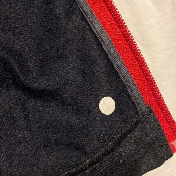 Men’s lululemon sweater size Large - Picture 4 of 4